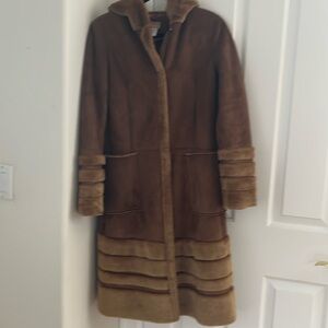 Forever 21 Brown Faux Fur Shearling Women Long Jacket. Size M.